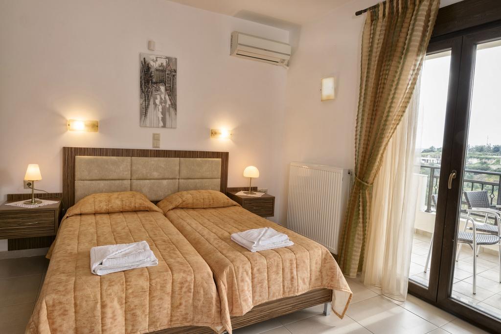 Kirianna Villa Laga With Pool, 300M To Taverns, Childrens Area, Bbq! מראה חיצוני תמונה