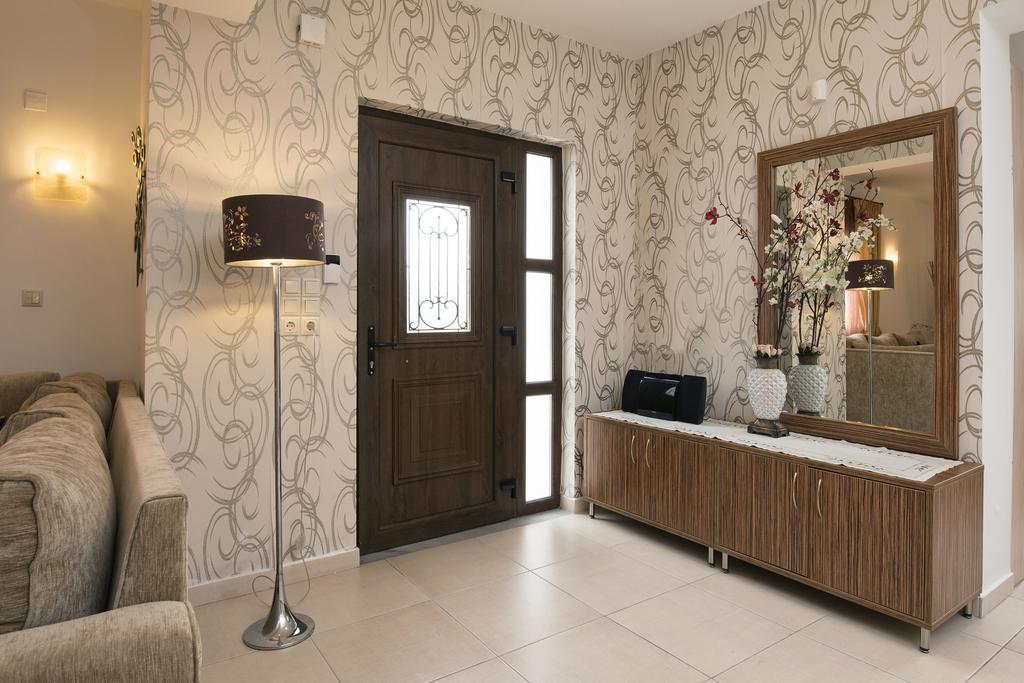 Kirianna Villa Laga With Pool, 300M To Taverns, Childrens Area, Bbq! מראה חיצוני תמונה