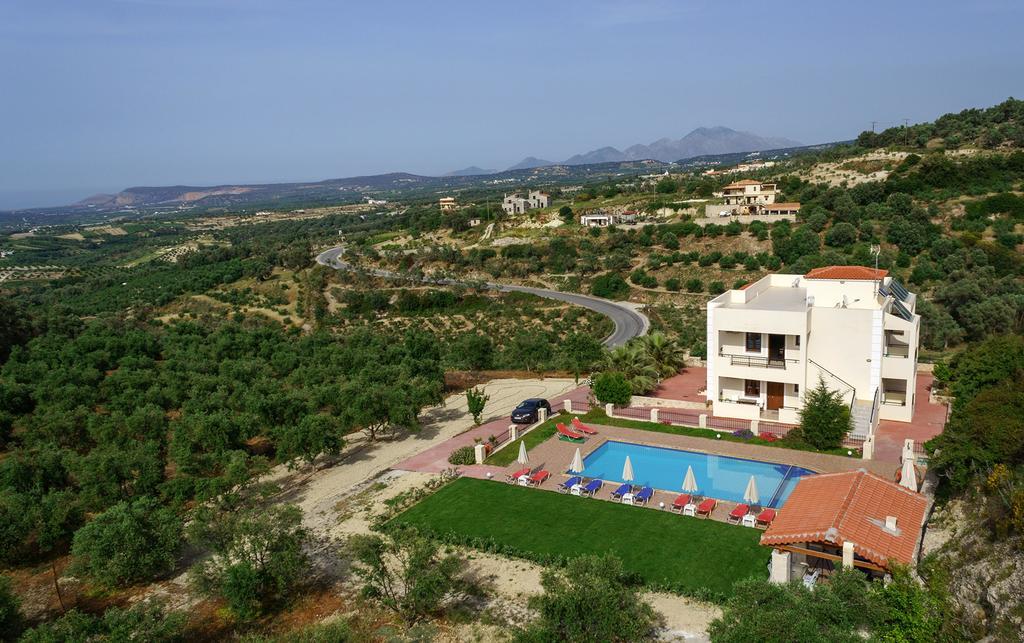 Kirianna Villa Laga With Pool, 300M To Taverns, Childrens Area, Bbq! מראה חיצוני תמונה