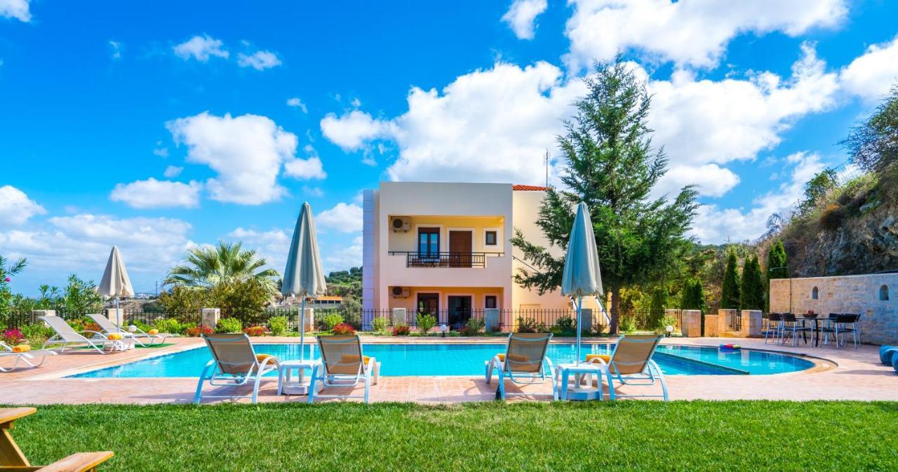 Kirianna Villa Laga With Pool, 300M To Taverns, Childrens Area, Bbq! מראה חיצוני תמונה